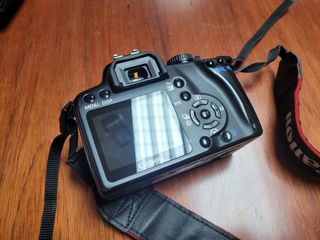 Cámara CANON 1000D