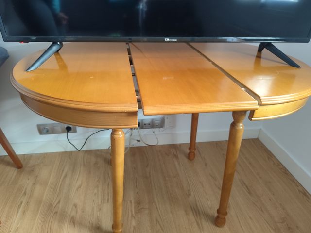 Mesa redonda extensible