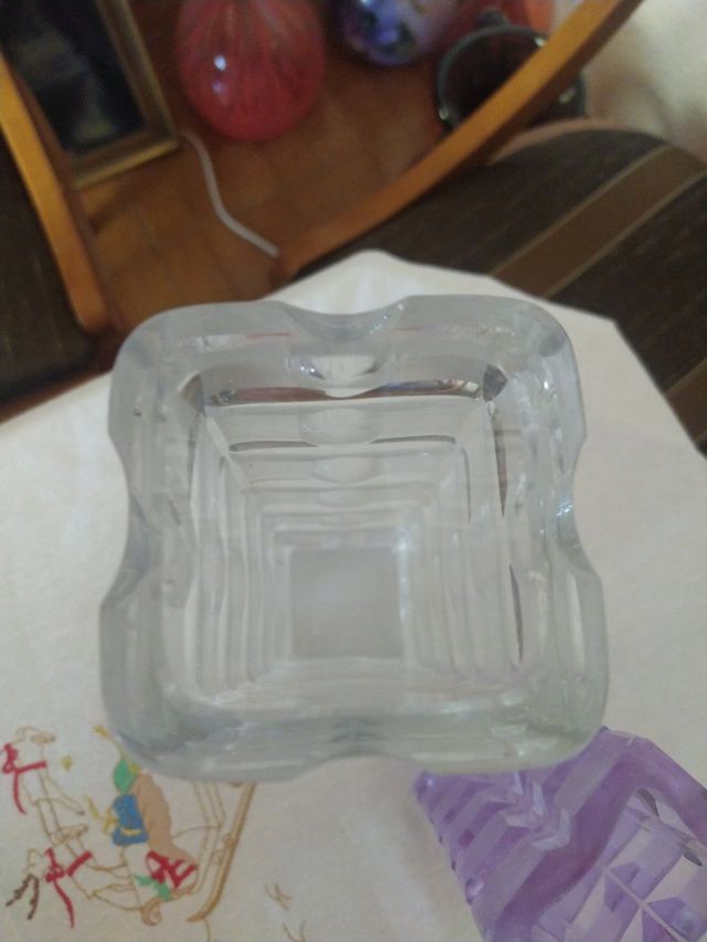 jarrones de cristal de alejandrita