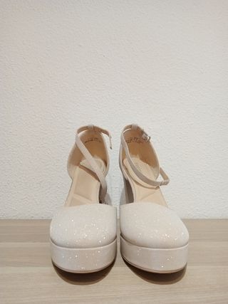 Zapatos plataforma color crudo con brill
