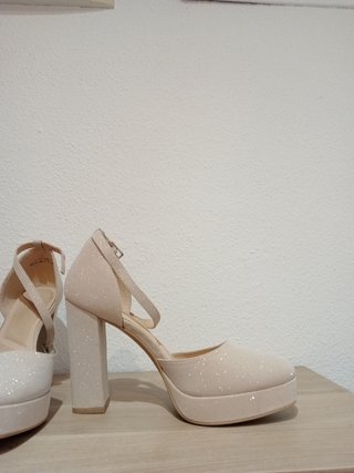 Zapatos plataforma color crudo con brill