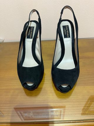 Zapato vestir tacón negro ante talla 38 Zara
