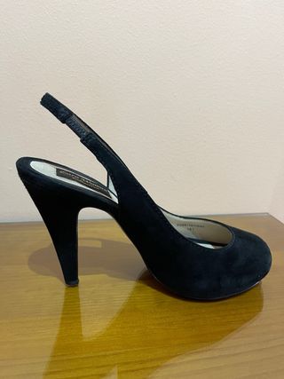 Zapato vestir tacón negro ante talla 38 Zara