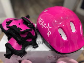 Patines con casco y protecciones