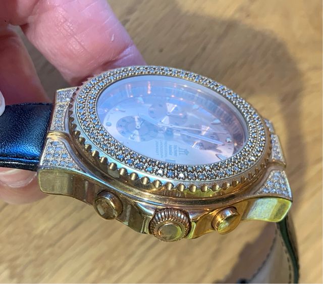 Reloj de diamantes Techno Mania