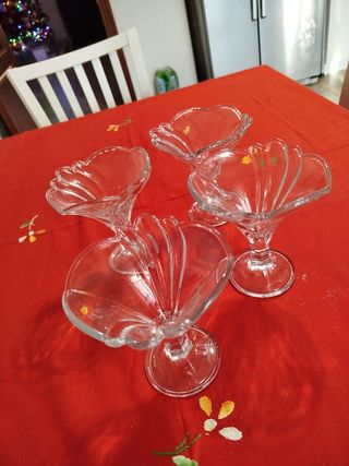 Set quattro bicchieri da cocktail