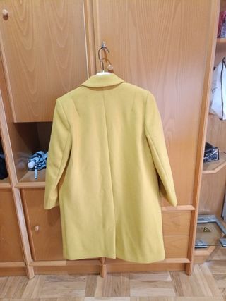 Abrigo de paño talla M Zara