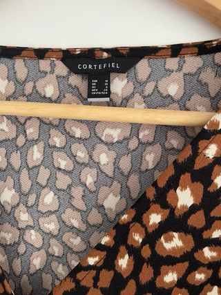 Abrigo tipo gabardina de antelina talla 38