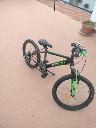 Bicicleta infantil y cambios casi nueva