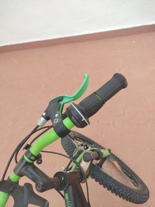 Bicicleta infantil y cambios casi nueva