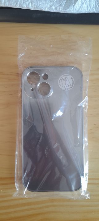 Carcasa iPhone 14 Pro y su protector