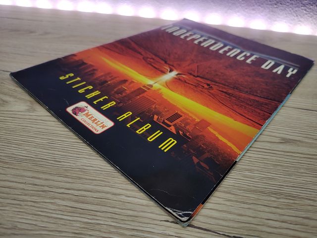 Independence day album cromos completo.