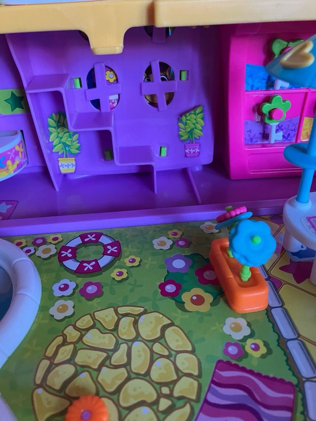 Hotel de Vacaciones de Pin y Pon