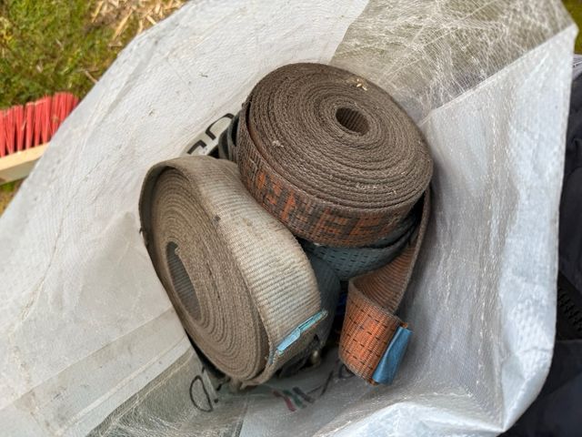 Cinchas tensores y anclajes camion