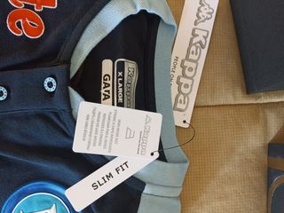 Maglia e statua Maradona