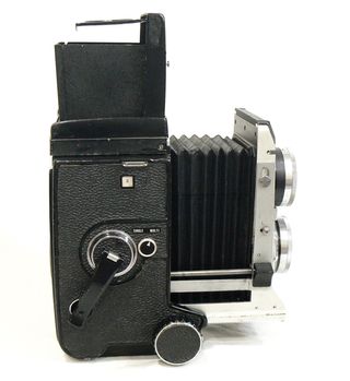 MAMIYA C330  Professional TLR 