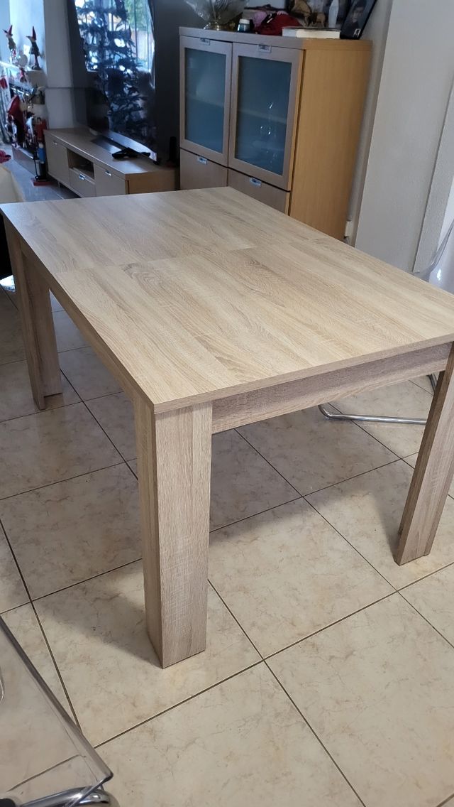 MESA COMEDOR Y SILLAS