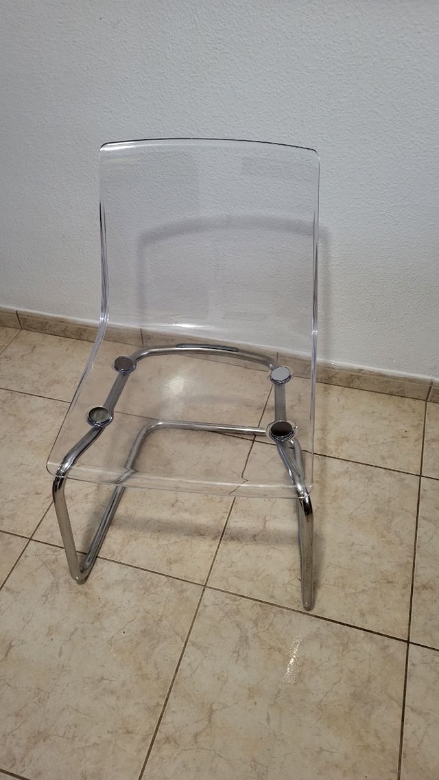 MESA COMEDOR Y SILLAS