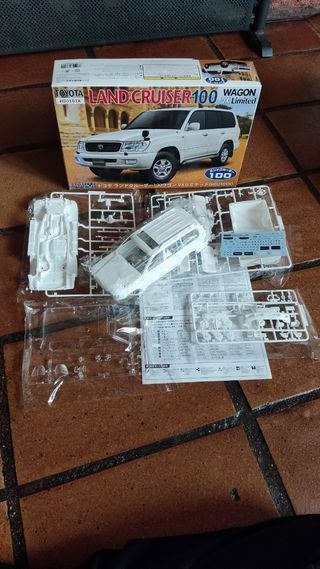 Maqueta Land Cruiser HDJ100 1/24