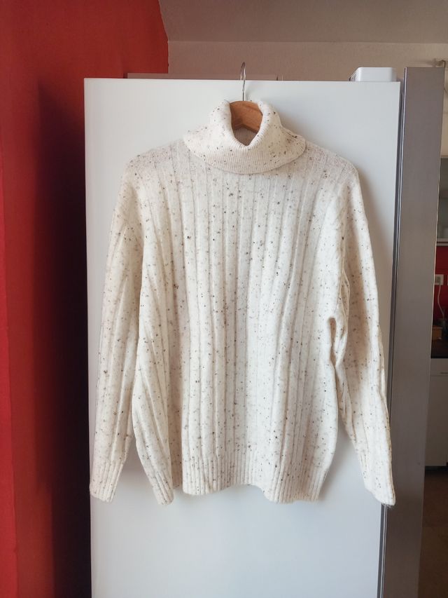 Maglione a collo alto beige