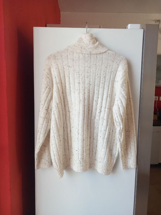 Maglione a collo alto beige