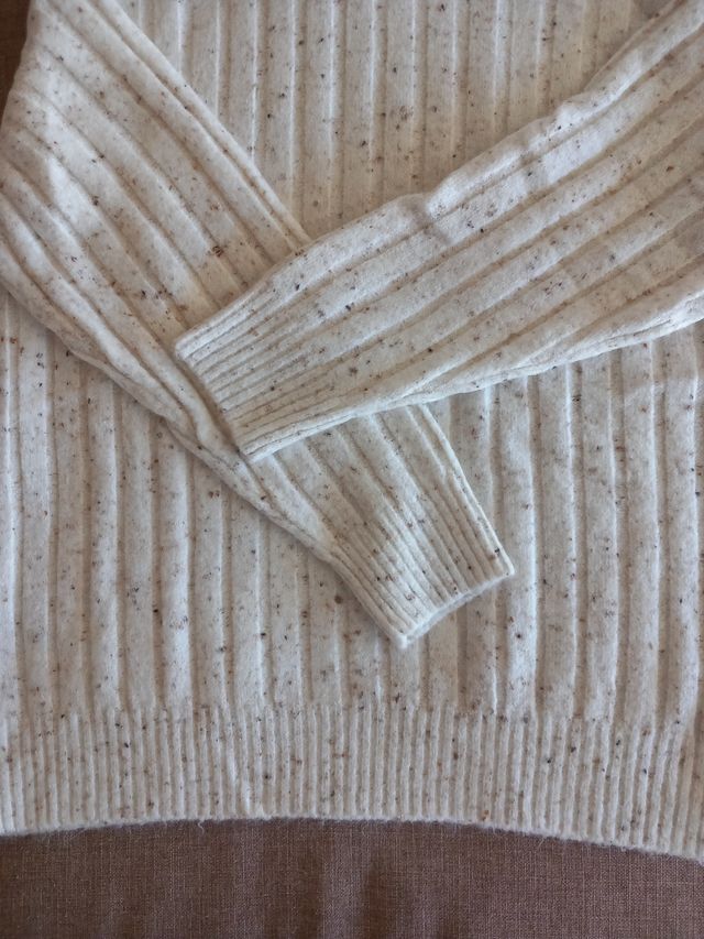 Maglione a collo alto beige