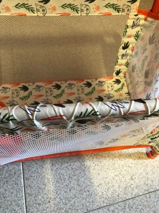 Cuna de viaje de juguete