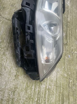 Faro renault megane II