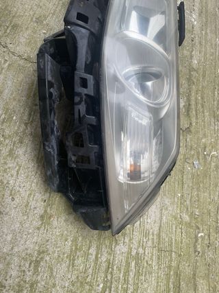 Faro renault megane II