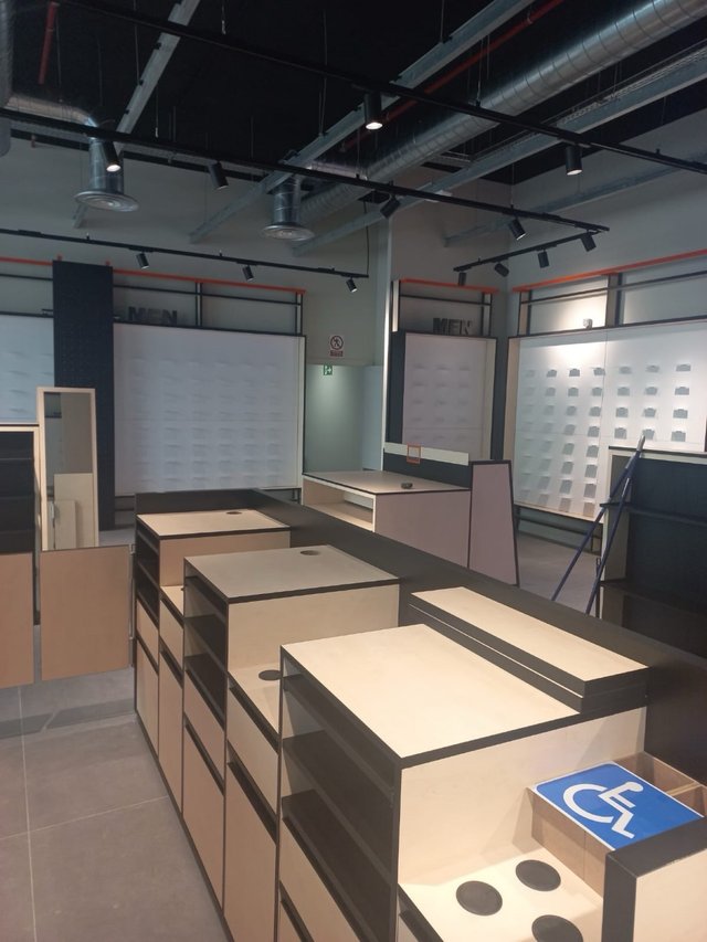 Estanterias para tienda