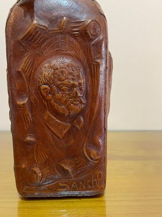 Botella forrada piel imagenes y grabados D Quijote