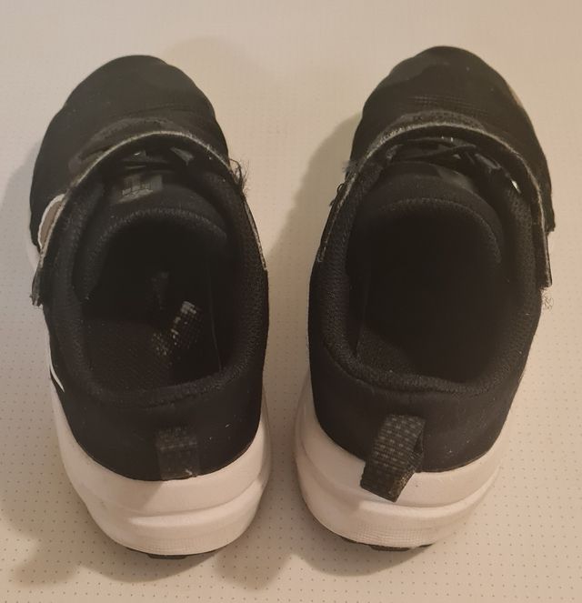 Scarpe Nike Downshifter 12 nere n.29,5 usate