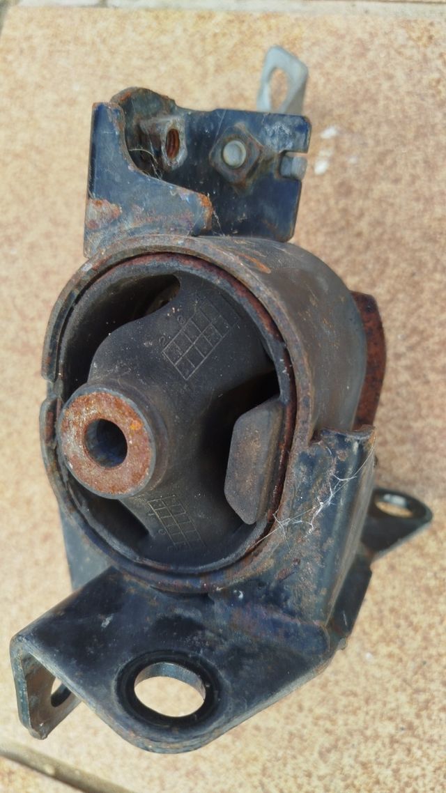 Toyota Celica t23 soporte motor derecho