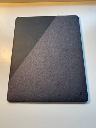 Funda portatil Native Union