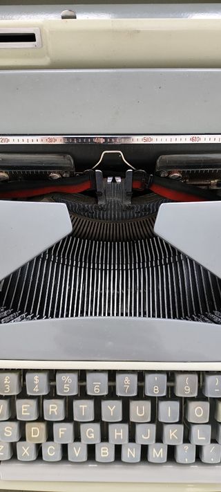 Maquina de escribir Consul
