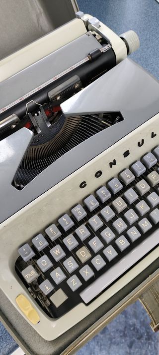 Maquina de escribir Consul