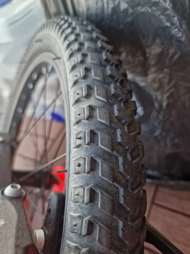 Bicicleta Monty 104 Rosa (sin ruedines)