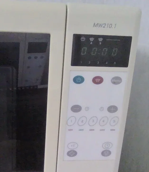 Microondas ROTO para REPARAR o PIEZAS Teka MW 210