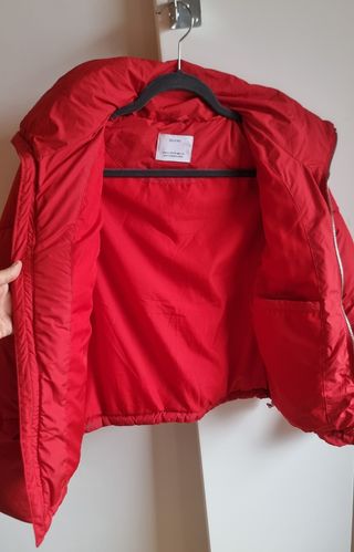 Chaqueta abrigo roja Bershka