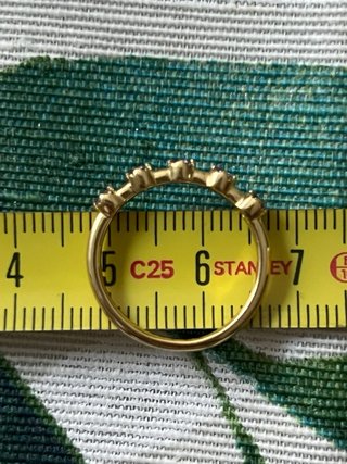 Anillo de plata con piedras
