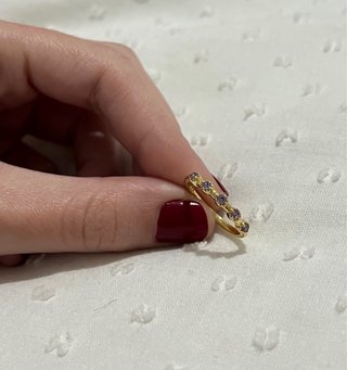 Anillo de plata con piedras