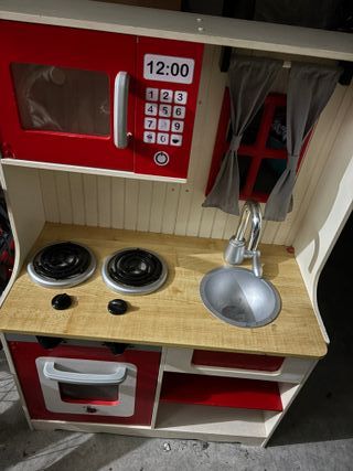 Cocinita de madera