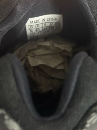 Yeezy 700 V3 Dark Glow Talla 42 2/3