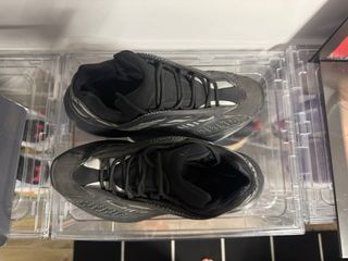 Yeezy 700 V3 Dark Glow Talla 42 2/3