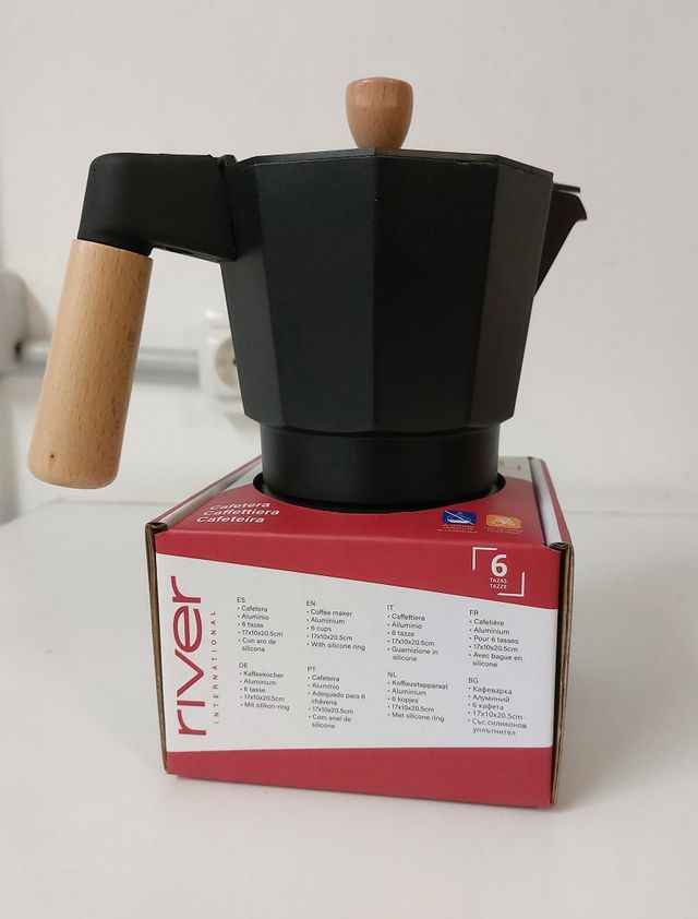 Cafetera Moka Italiana de 6 Tazas, Color Negro