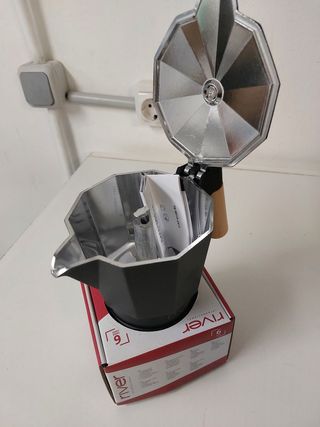 Cafetera Moka Italiana de 6 Tazas, Color Negro