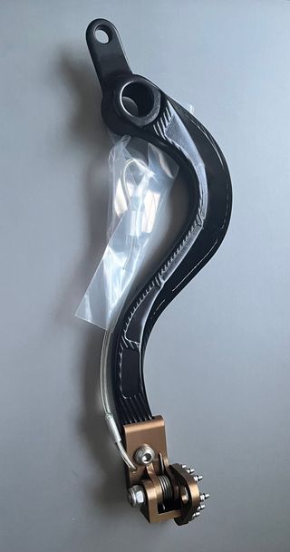 PEDAL DE FRENO SUZUKI