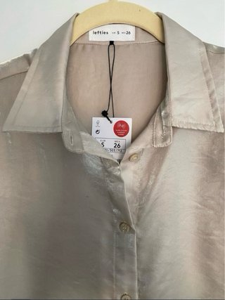 Camisa satinada champagne talla S