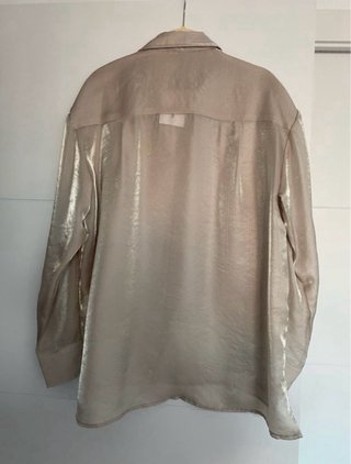 Camisa satinada champagne talla S