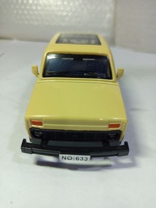 Lada Niva a escala